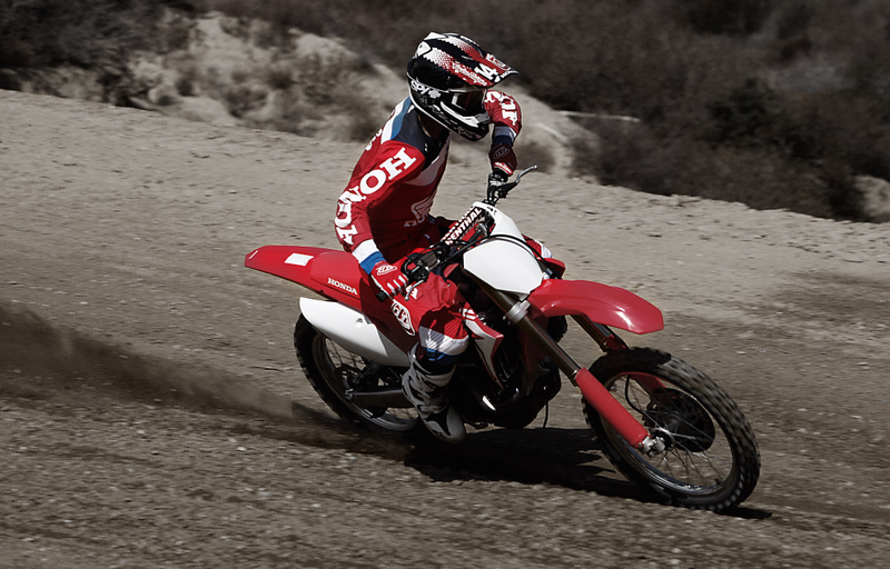 Illustration for article titled 2017 Honda CRF Dirt Bikes: New Engine, New Chassis And A New Trim Level